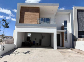 Casa en Bosque Real - Zona Canteras